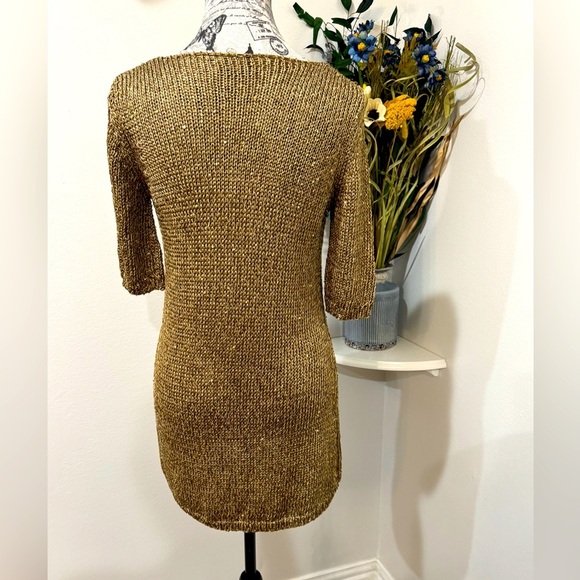 Roberto Collina Gold w/Sequence/ Flutter Sleeves/ Round neckline/ Italian Tunic - Picture 5 of 10